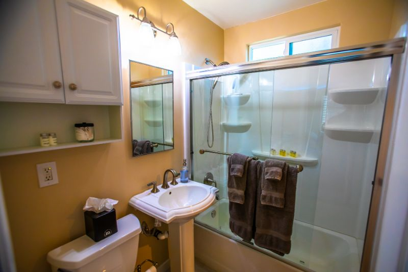 Experience the ultimate San Diego beach lifestyle in Pacific Beach. - Photo 2