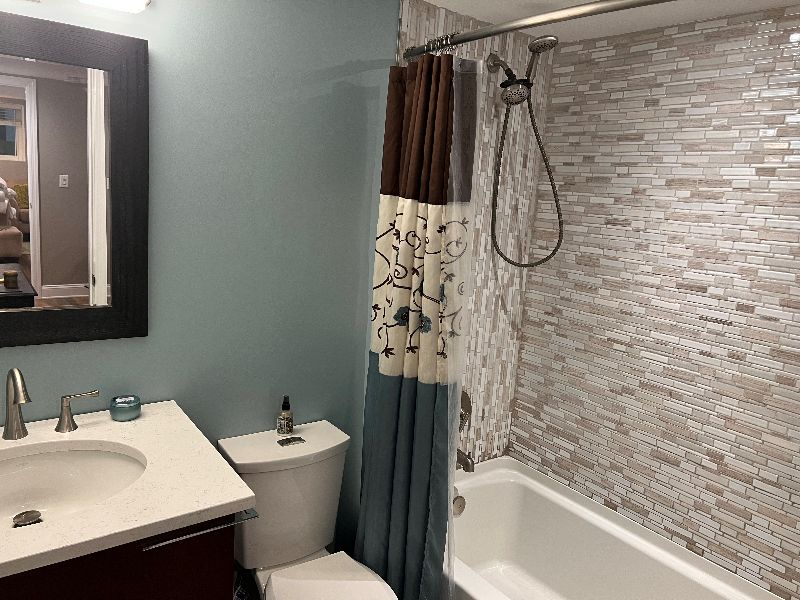 New recently renovated  1 Bedroom w/ Den featuring 2 full baths - Photo 3