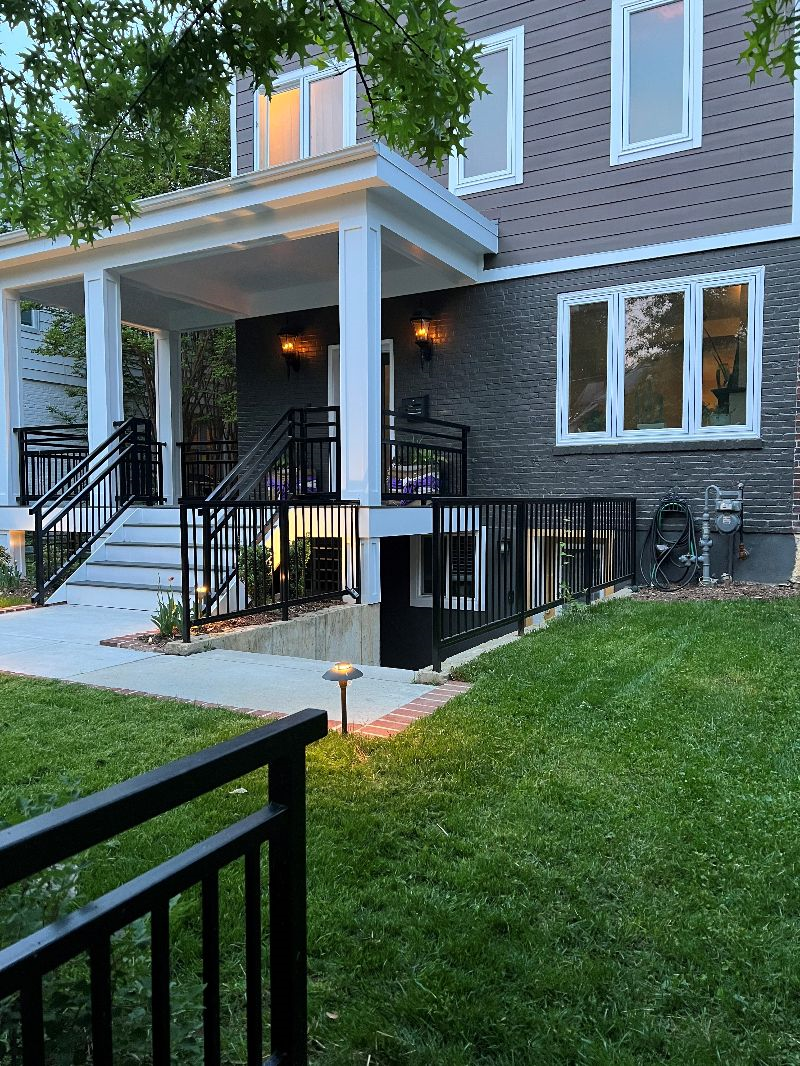 New recently renovated  1 Bedroom w/ Den featuring 2 full baths - Photo 9