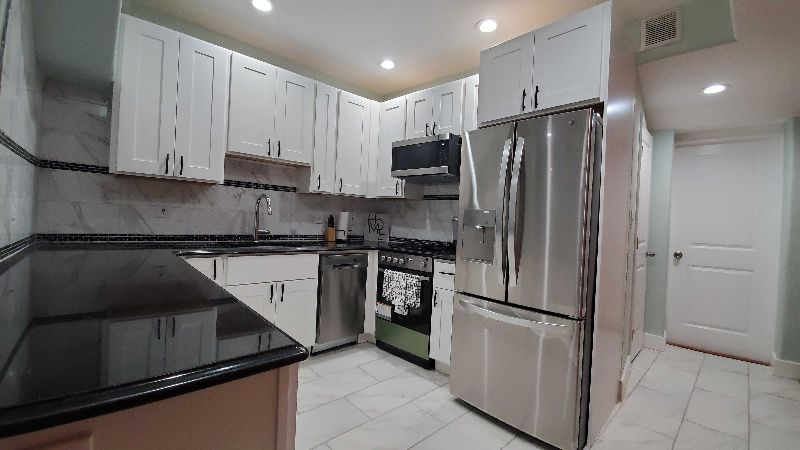 Private Home in the Heart of Columbia Heights - Photo 6