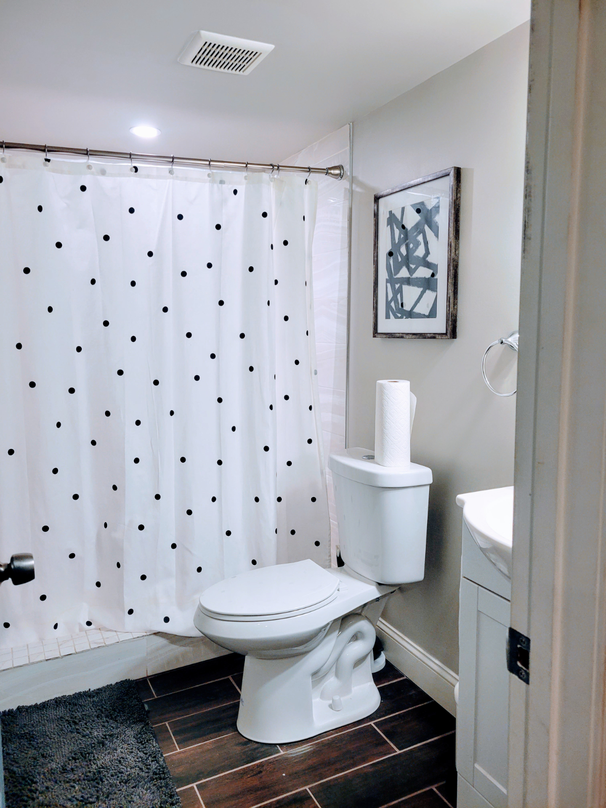 Furnished studio w/ full kitchen, private bathroom and garage parking - Photo 3