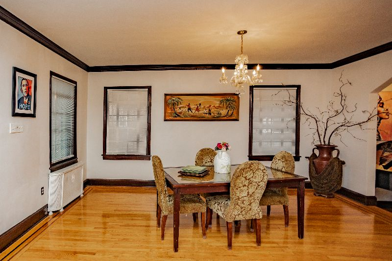 Exquisite English Tudor - Photo 7