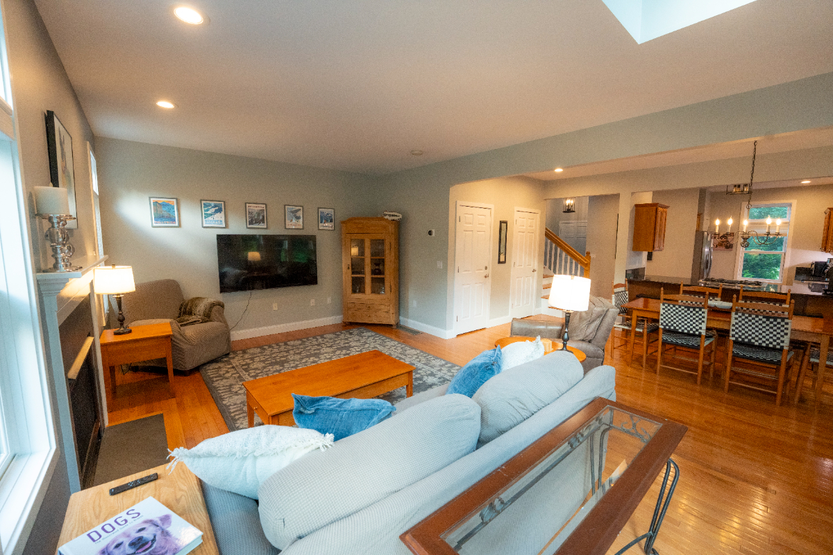 Entire Condo In Quechee - Pet friendly - Photo 1