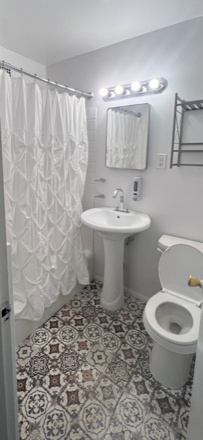 Lux Private Room in Manhattan - Photo 2