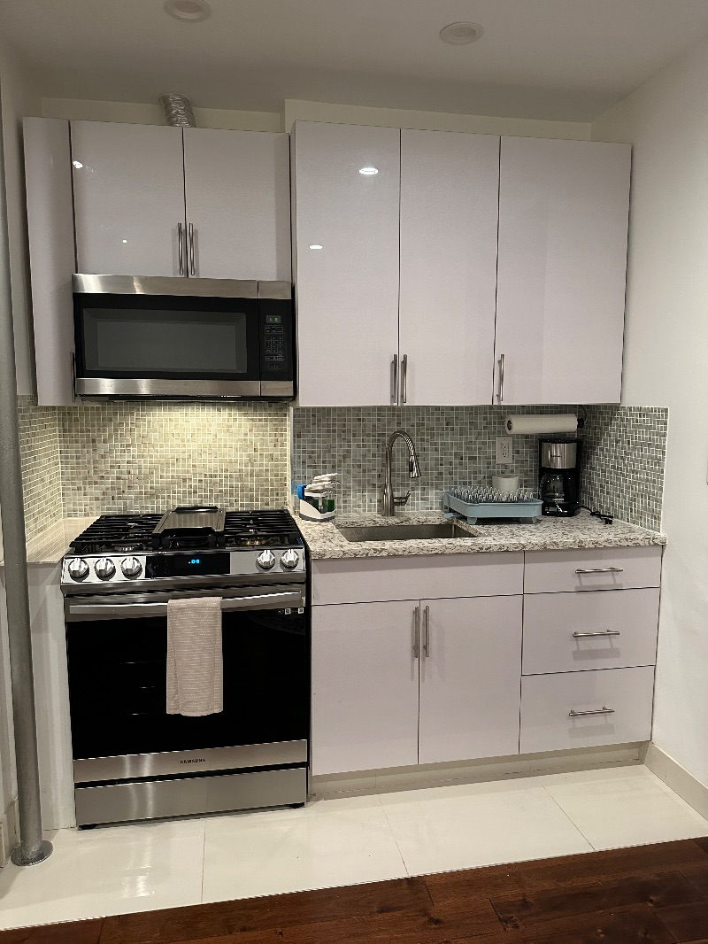 Beautiful 1Br Close to Everything in Washington Heights! - Photo 11