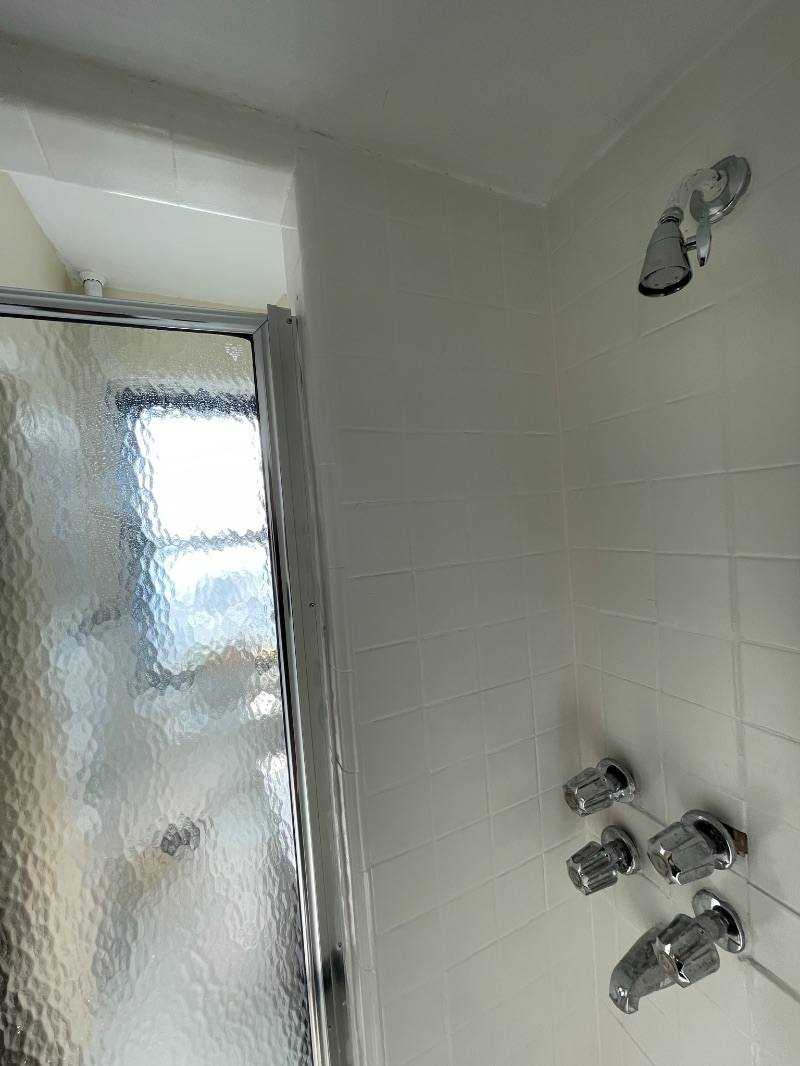 Centrally Located Bedroom on Grandconcourse - Photo 4