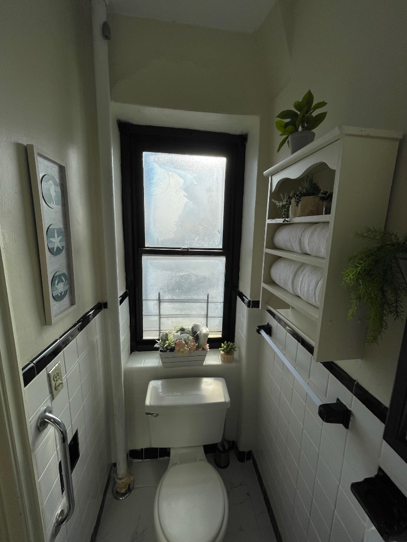 Centrally Located Bedroom on Grandconcourse - Photo 6
