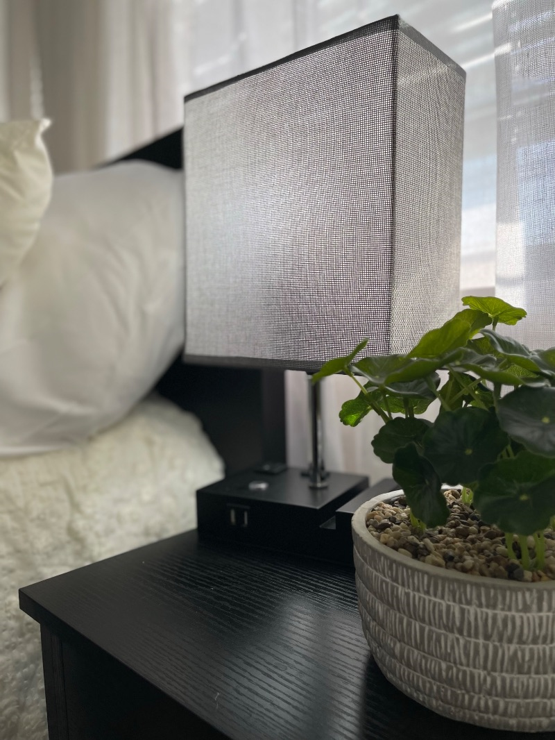 Centrally Located Bedroom on Grandconcourse - Photo 10