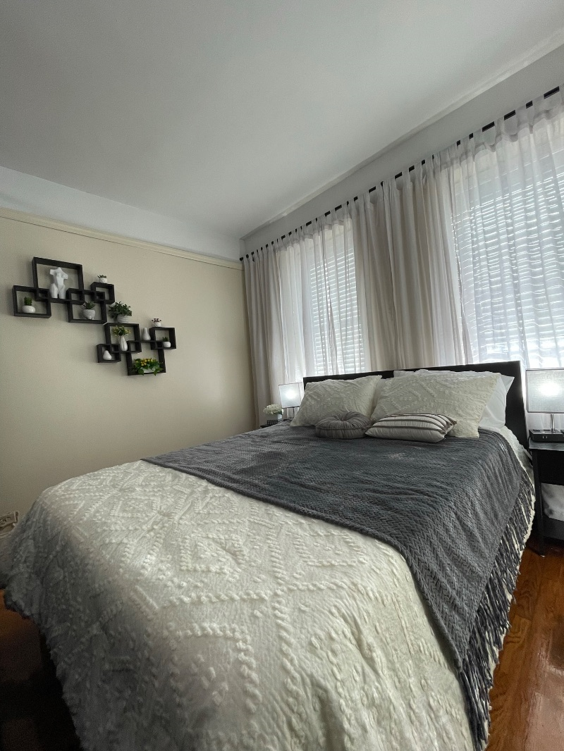 Centrally Located Bedroom on Grandconcourse - Photo 11