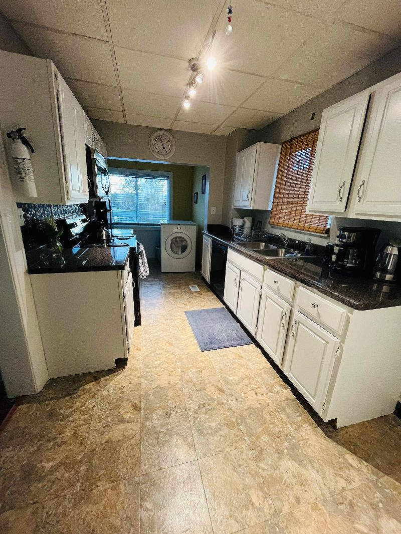 Single family home 5 mins from CAMC General and downtown Charleston - Photo 3