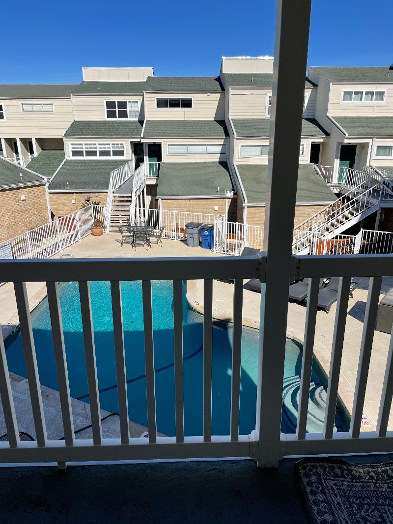 Downtown Austin Lake Condo - Photo 11