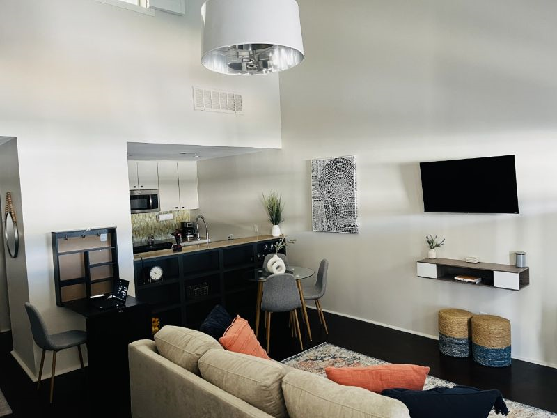Downtown Austin Lake Condo - Photo 5