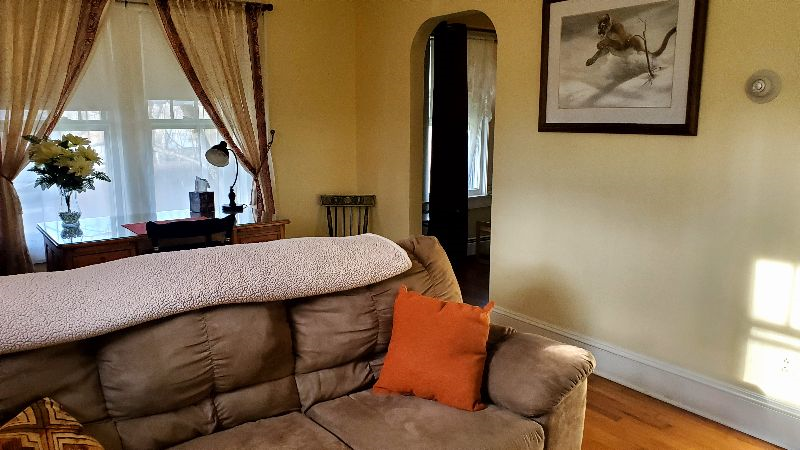 Short Term, Long Term, Cozy Bungalow, Furnished, close to several medical facilities, easy access to - Photo 1