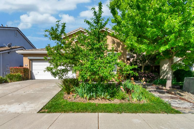 single family home close to hospitals in a great location - Photo 3