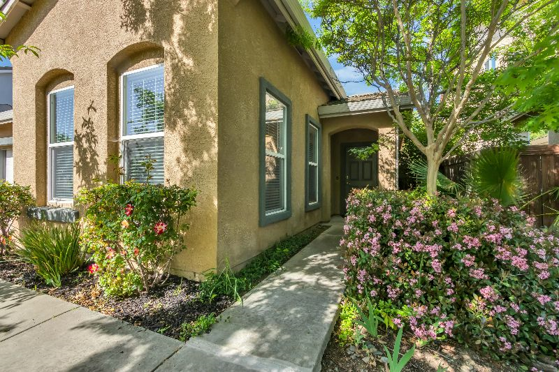 single family home close to hospitals in a great location - Photo 6