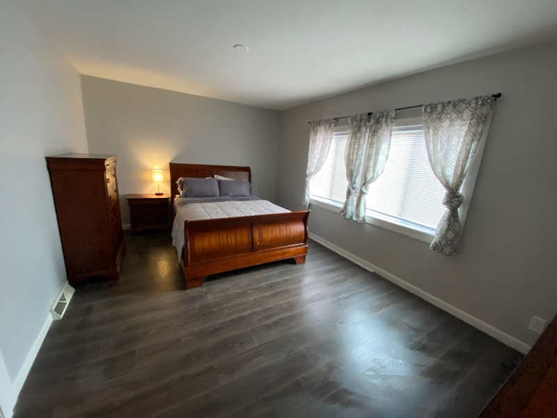 Robinson House - Photo 3