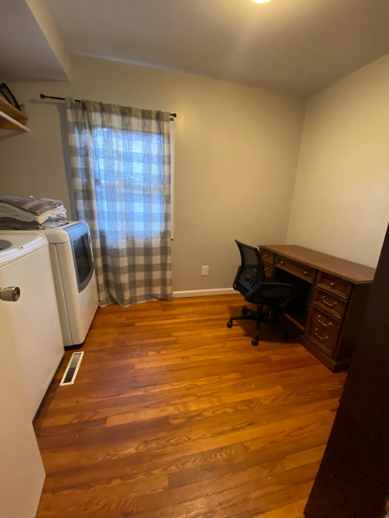 Robinson House - Photo 12