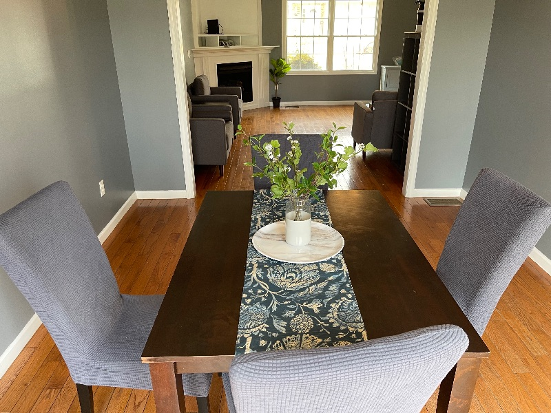 Rare Find Large 4 Bedroom Accepts Pets - Photo 6