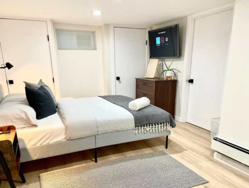 Cozy Stylish 3 bedroom 1 bath near hospital LLRR/NYC - Photo 4