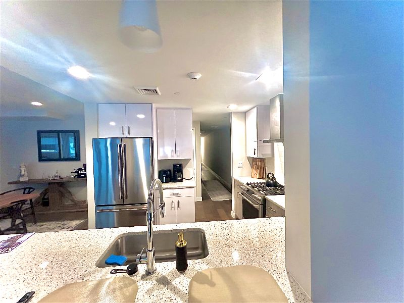 In town Condo - Photo 4
