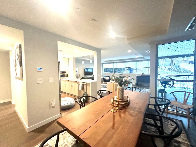 In town Condo - Photo 7