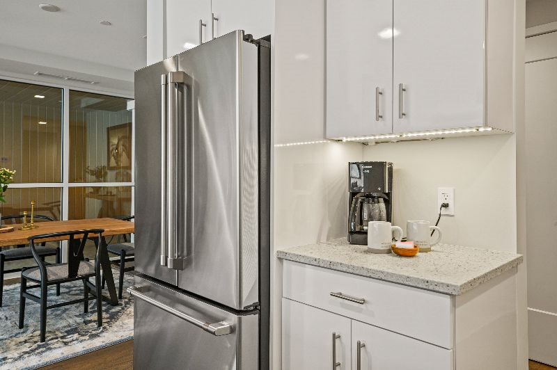 In town Condo - Photo 5