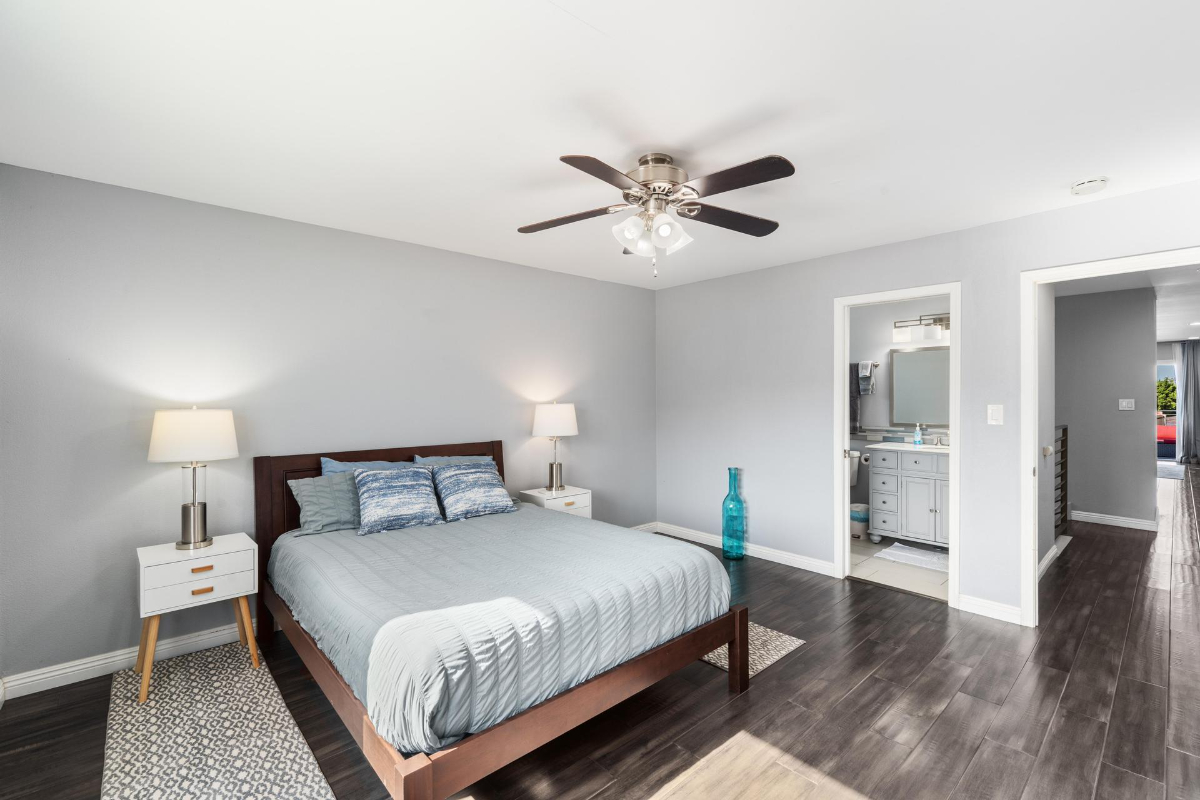 Haven for All Visitors. 5min from Mission Bay. Modern, Fully Furnished home in Central SD - Photo 4