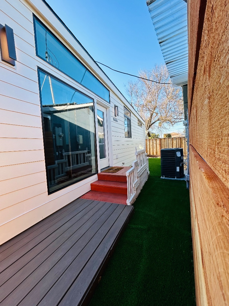 Modern Cottage Guesthouse with Private Entrance & Parking - Photo 1