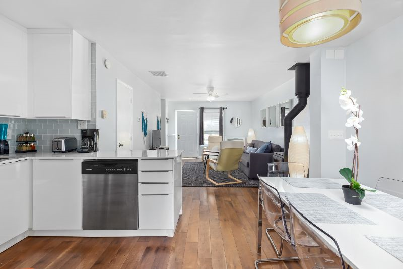 114C: Private UNC Townhome w/ Parking & 2 Bedrooms