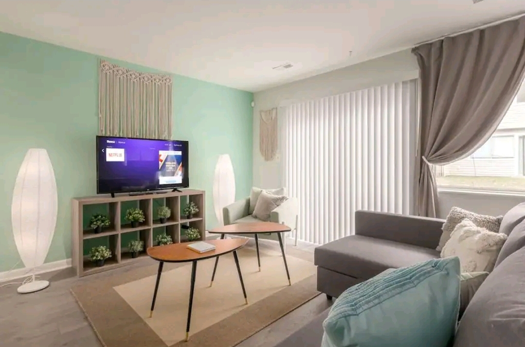 220E-E - MODERN & SPACIOUS 2 KING BEDS POOL