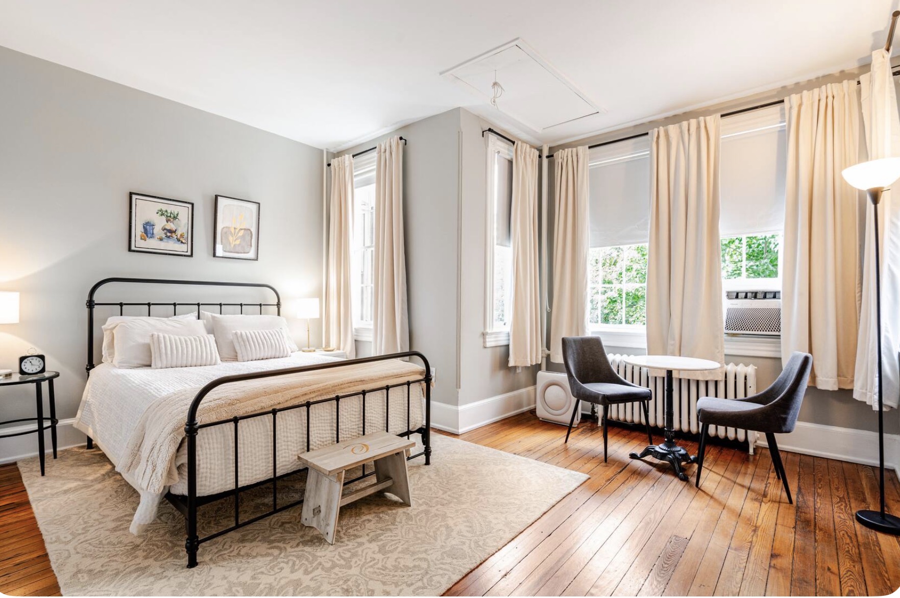 Capitol Hill Historic Row Home - 2 Bed, 1.5 Bath - Photo 11