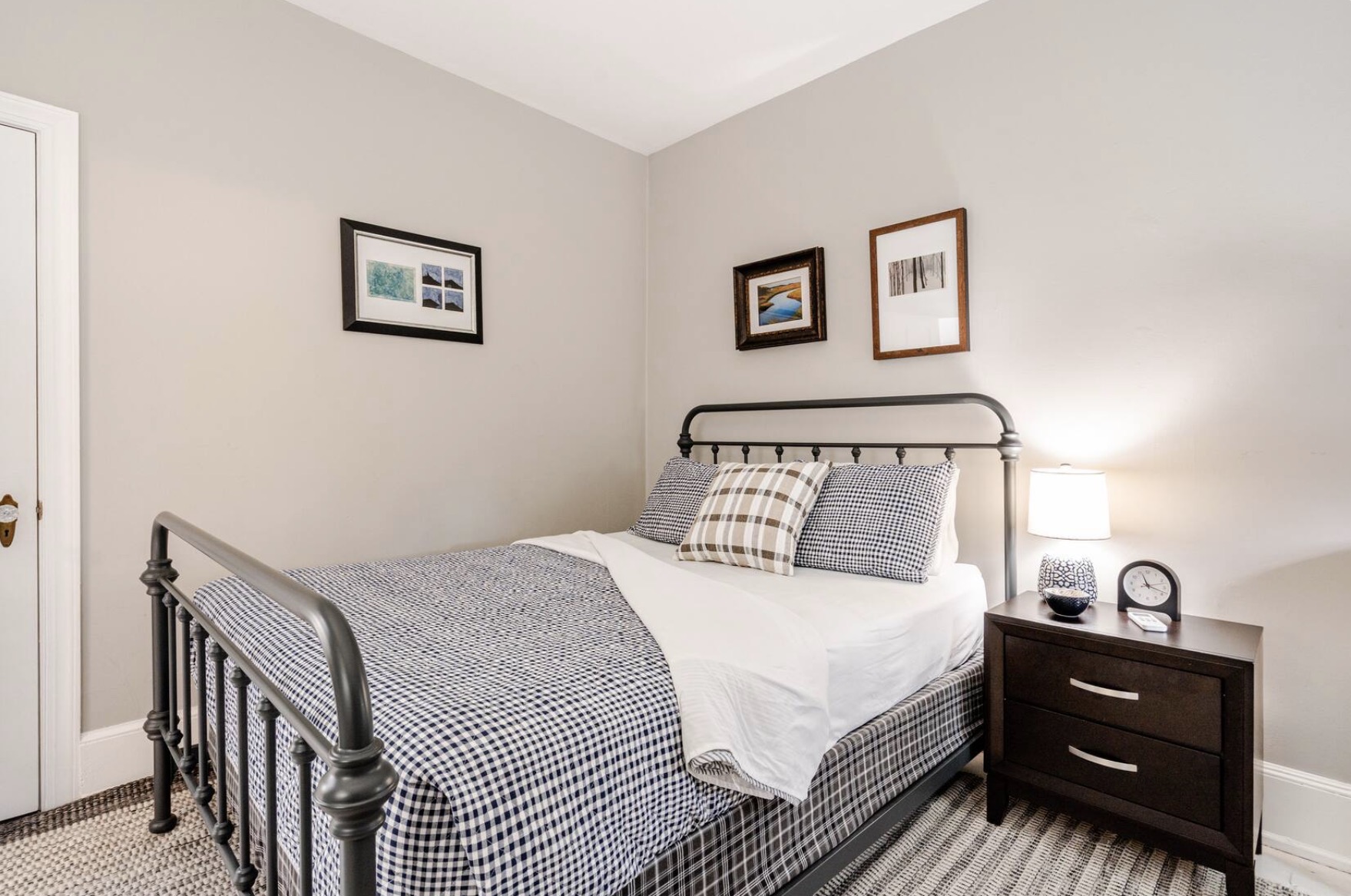 Capitol Hill Historic Row Home - 2 Bed, 1.5 Bath - Photo 10