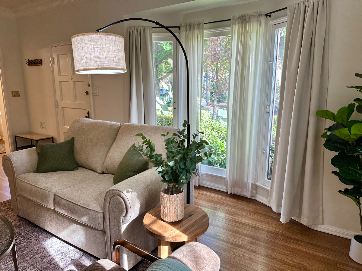 Spacious & Cozy duplex in WLA - Utilities & Parking Included - Photo 4