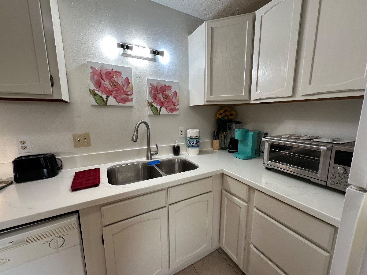 Aggie Casa in Bryan - 2 bedroom, Dogs Welcome duplex, large fenced backyard - Photo 1