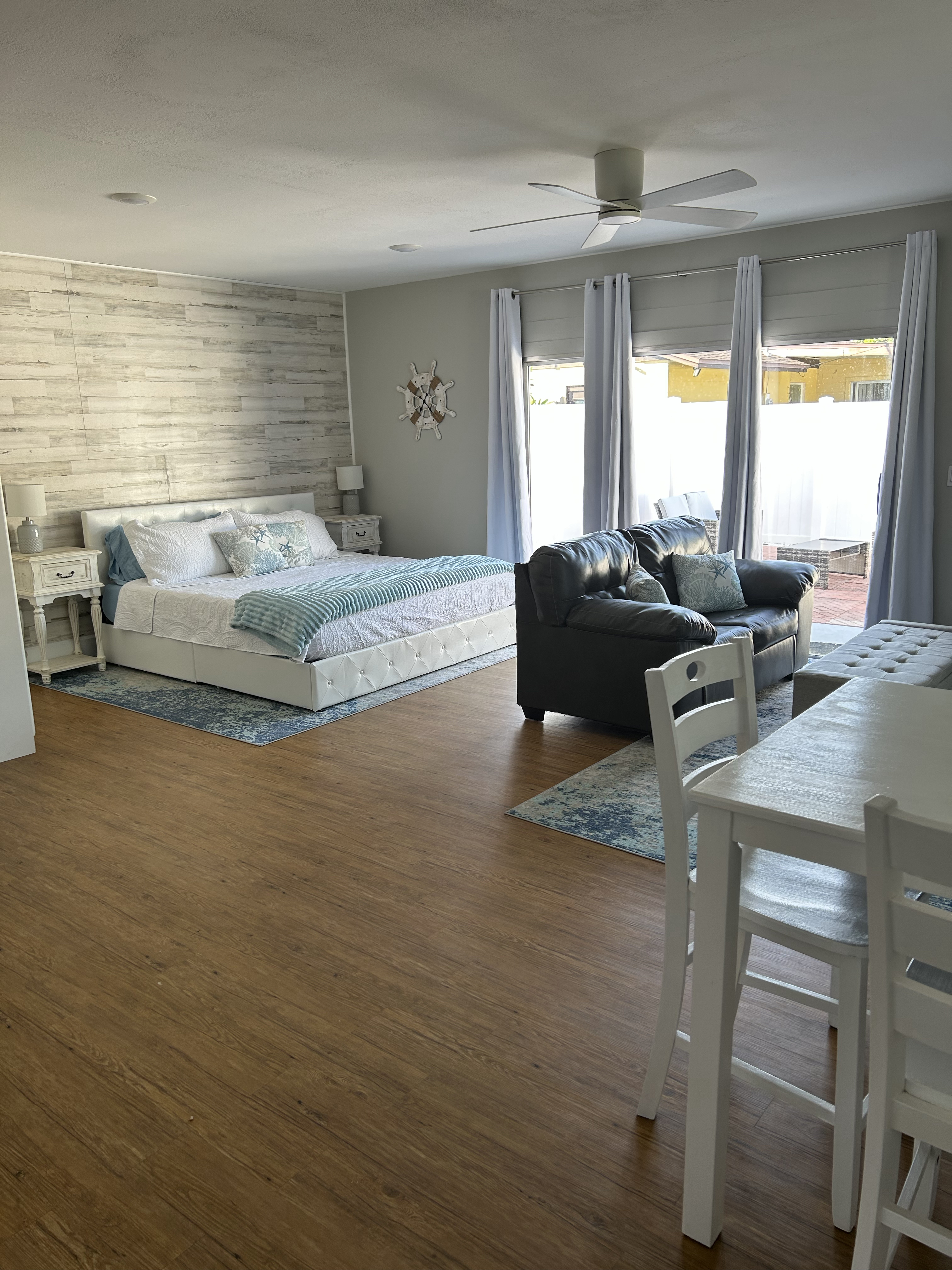 Bradenton Studio with private fenced in yard, close to beach and Manatee River. - Photo 2