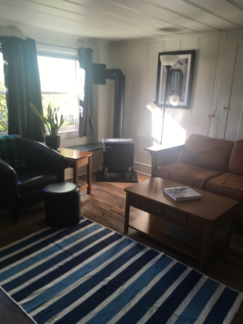 One bedroom, garden apartment - Photo 3