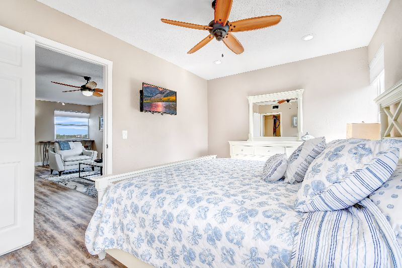 1 Bed/ 1 Bath Condo In Paradise - Photo 3
