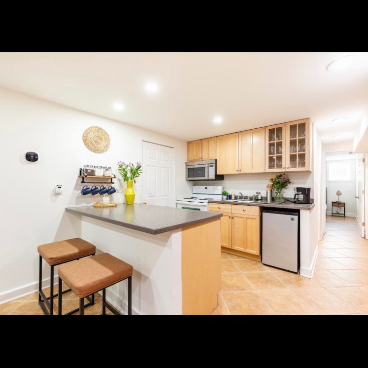Capitol Hill Gem - Stylish Furnished Home Near H Street - Photo 8
