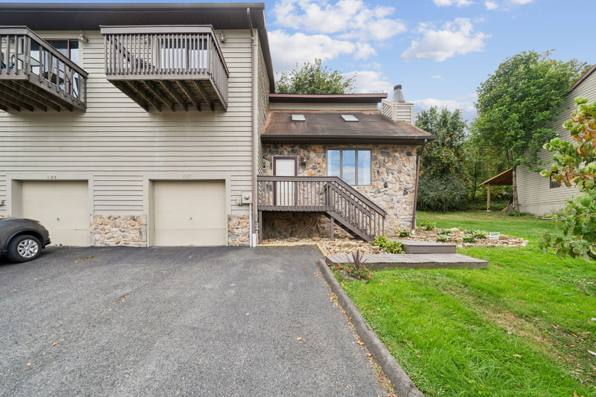 Lakeside Haven - Photo 1