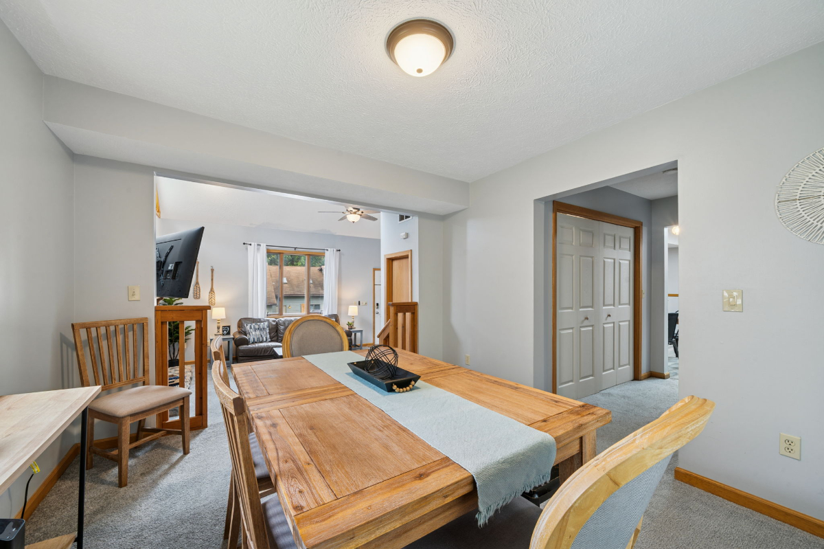 Lakeside Haven - Photo 12