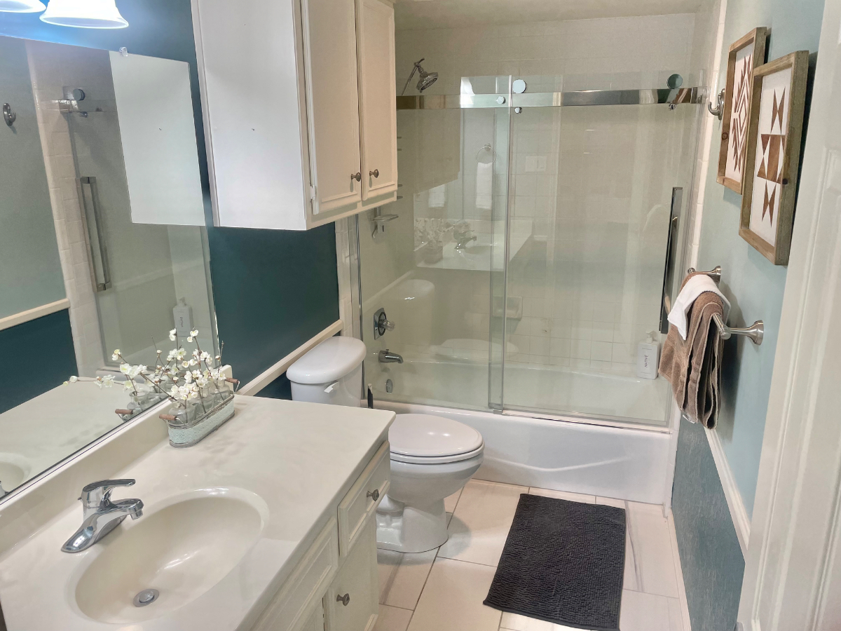 Quiet street / 3/2/2 / TTU/LCU Stay / Pet Friendly / Yard / WFH - Photo 8