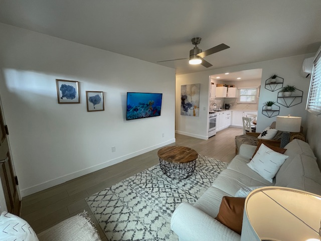One Bedroom, Fenced Private Yard, Pet Friendly