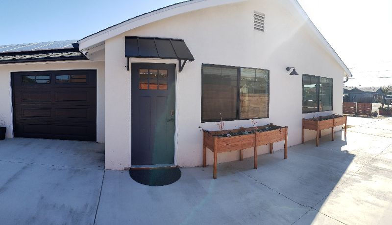 Cozy duplex unit near hospital and beach - A