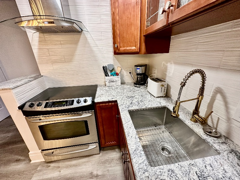 Hertel Strip 2 br or 1 br - Photo 6