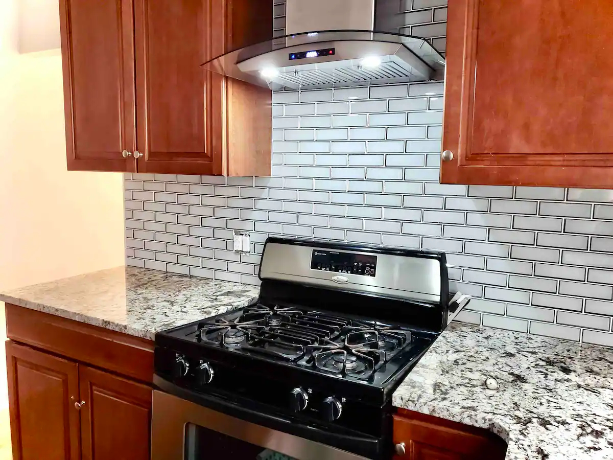 Hertel Strip 2 br or 1 br - Photo 6