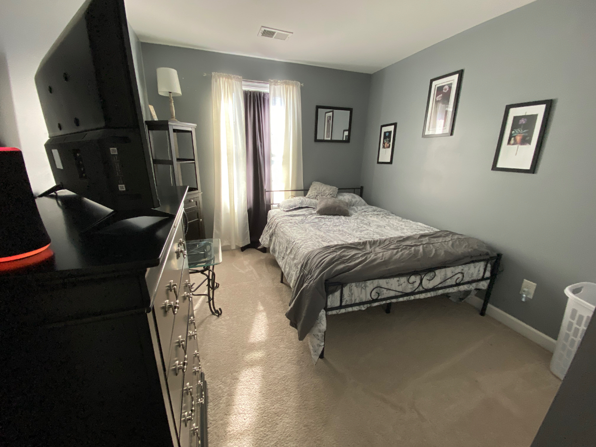 Newly remodeled bedroom, private bath, and small living room just for u - Photo 1
