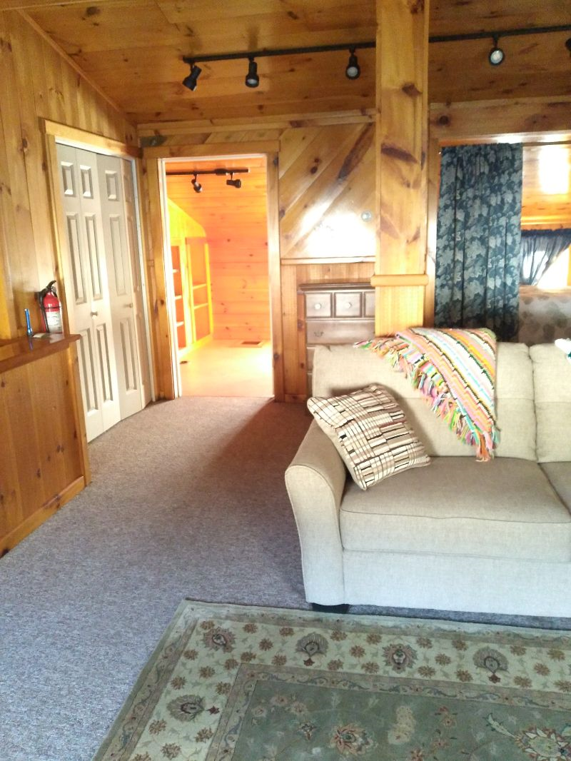 Farmland Apartment - Photo 2