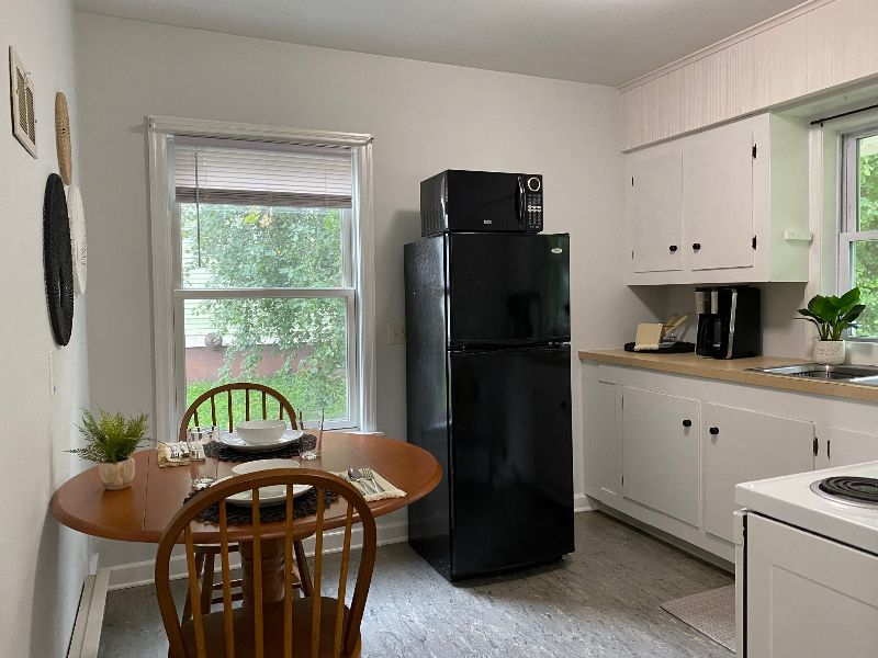 Quiet studio, close to UVM Medical Center, UVM and Downtown Burlington - Photo 4