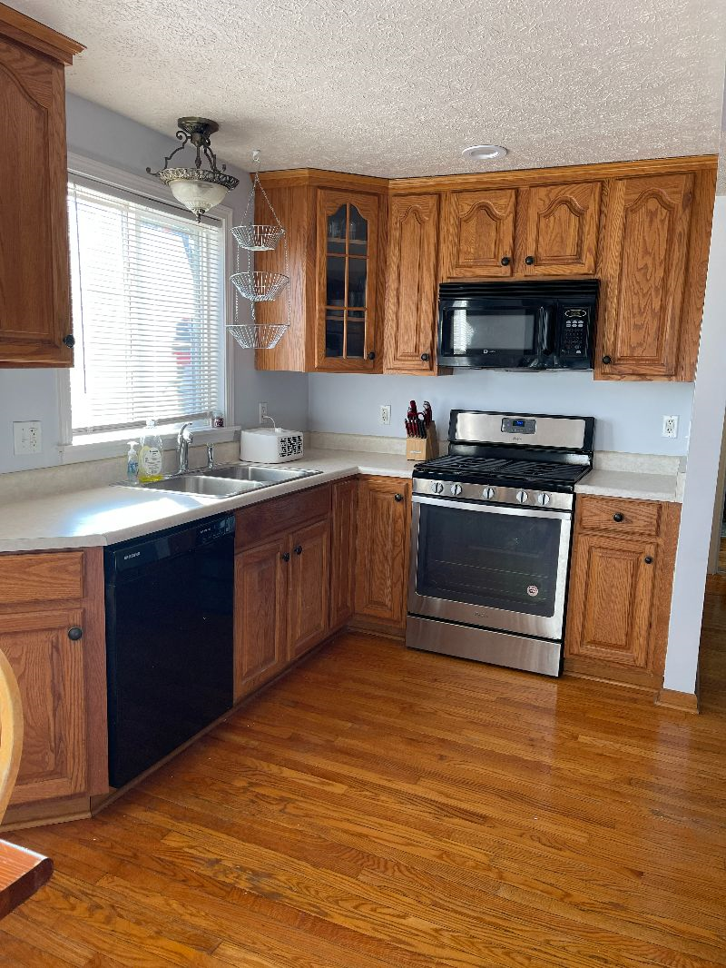 Quiet 2-bedroom, 1 bath w/2 rooms for office space - Photo 5
