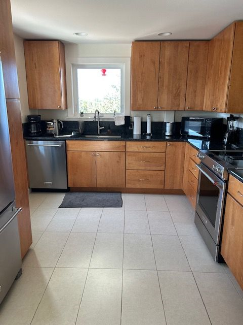 1BR/1BA in large home on 3 acres in the Tumalo area of Bend with mountain views - Photo 5